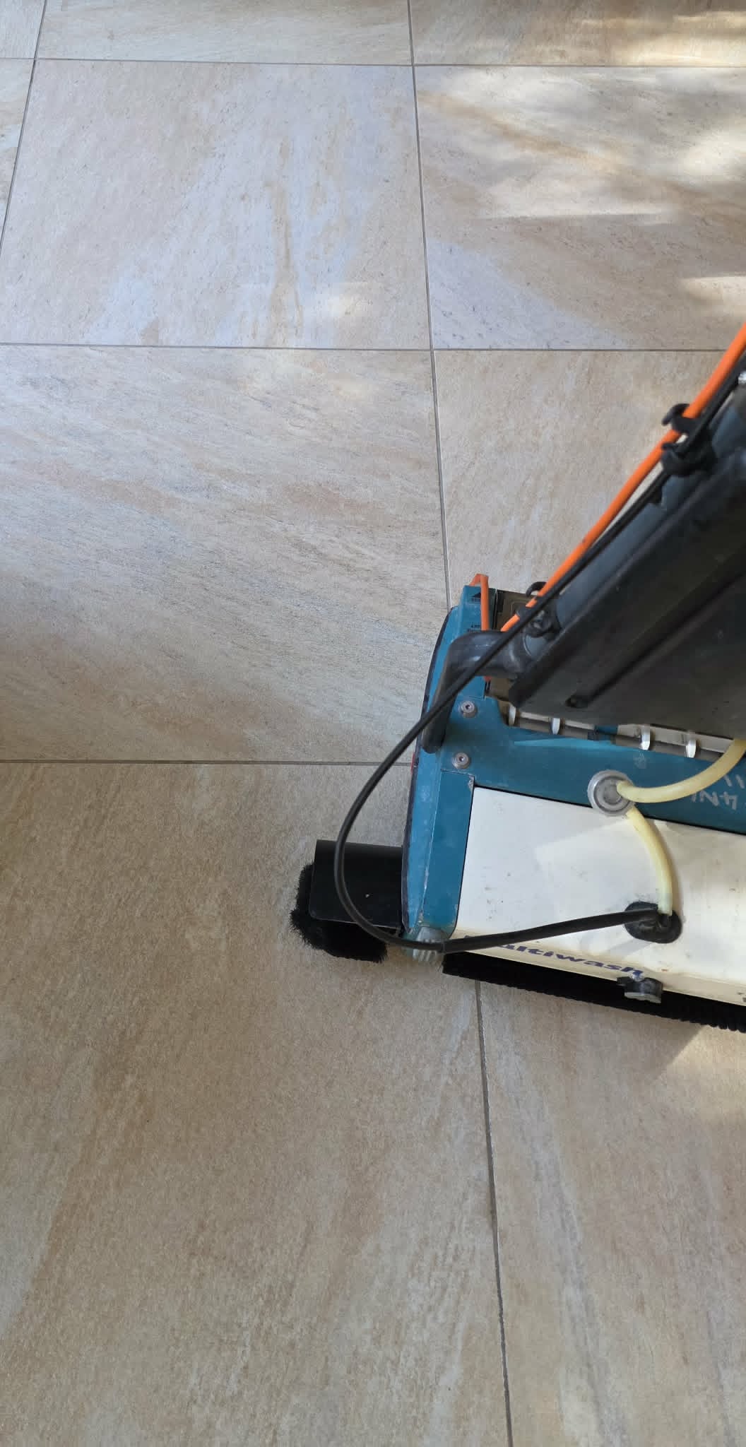 Before and after upholstery cleaning - Ely professional cleaners