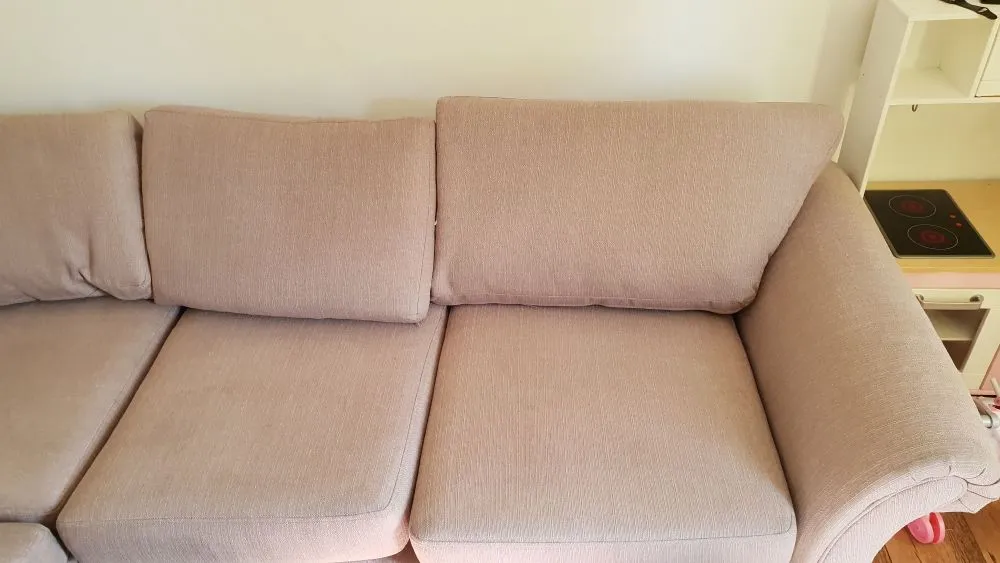 Clean corner sofa